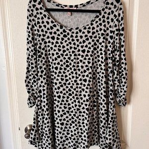 Knit Tunic with Balck Hearts